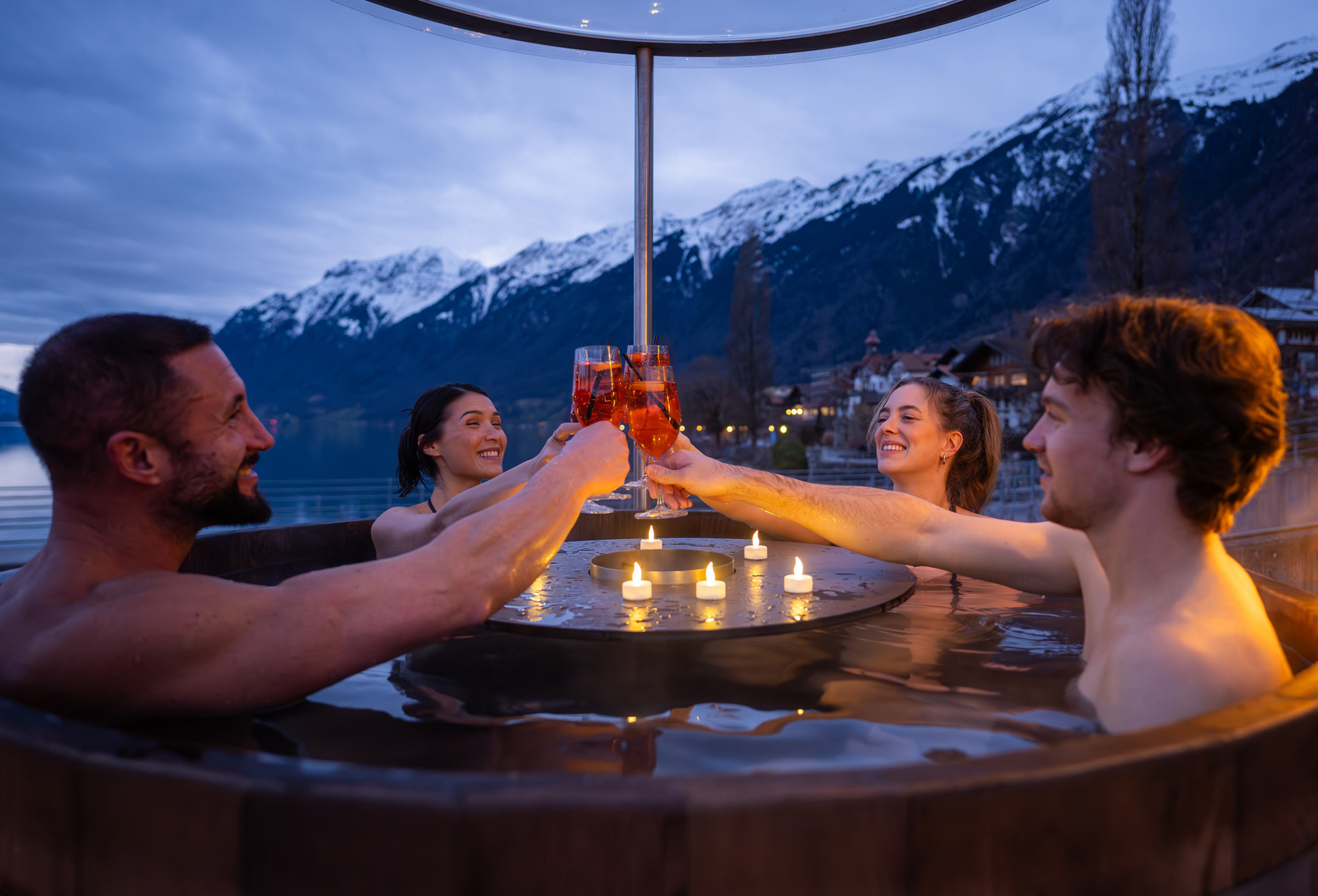 A warm 39°C in the HotPot at Lake Brienz.