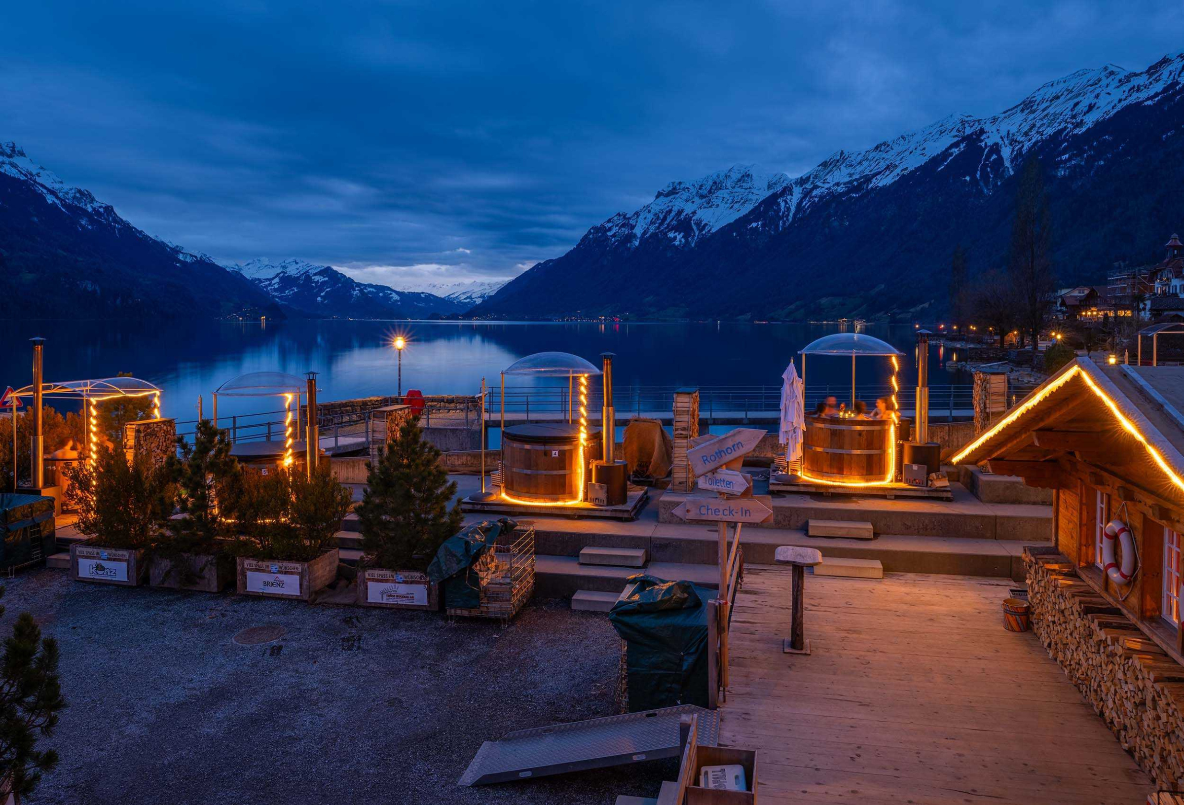 A warm 39°C in the HotPot at Lake Brienz.