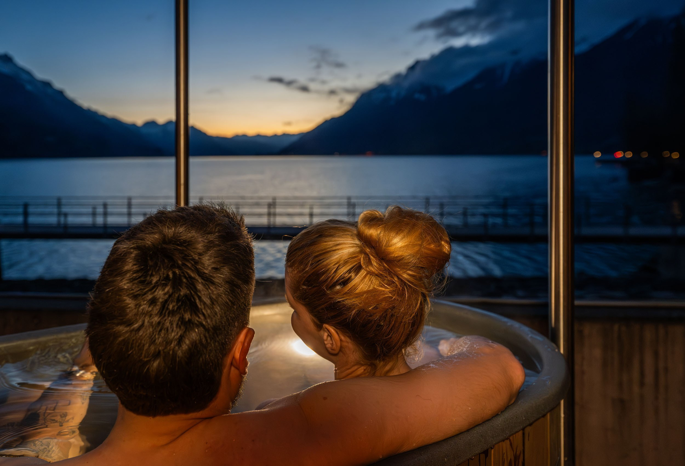 A warm 39°C in the HotPot at Lake Brienz.
